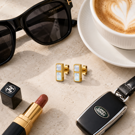 Sydney Earring in 18K gold-plated stainless steel with shell, flat lay