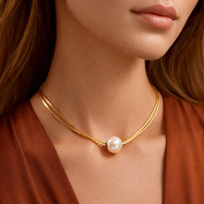 Bridget Necklace in 18K gold-plated stainless steel with pearl, alternate view